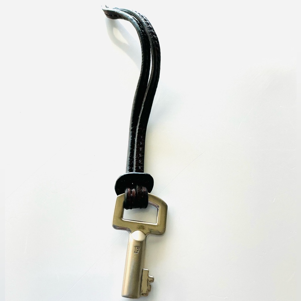 FOSSIL Silver Key Fob Chain Charm Bag Replacement w/Dark Brown Leather Strap EUC - Picture 5 of 9